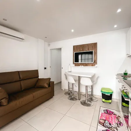 Exclusive Francy's In Garden City, Sant'eugenio Апартаменти *