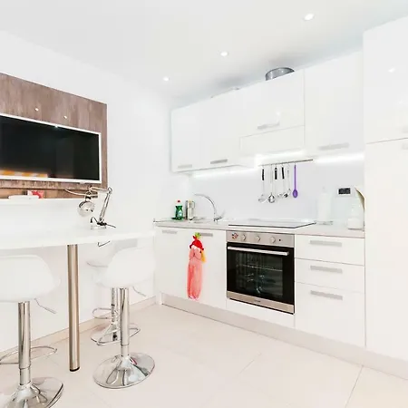 Exclusive Francy's In Garden City, Sant'eugenio Costa Adeje (Tenerife)