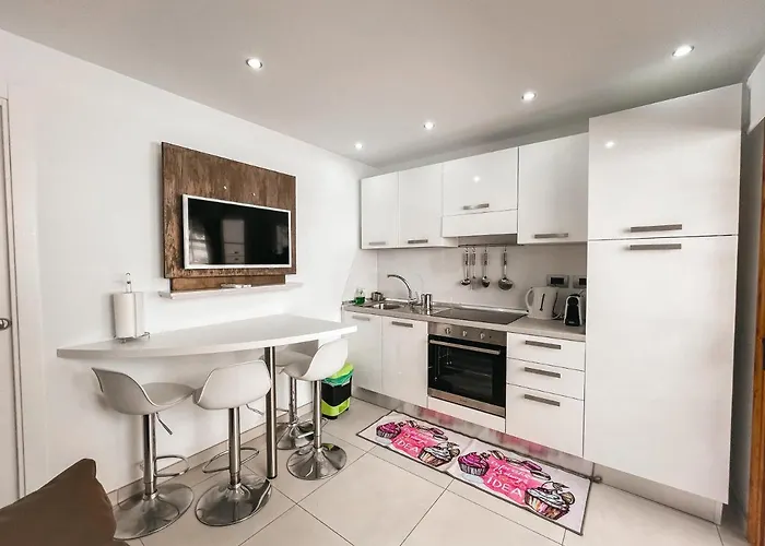 Appartement Exclusive Francy's In Garden City, Sant'eugenio *